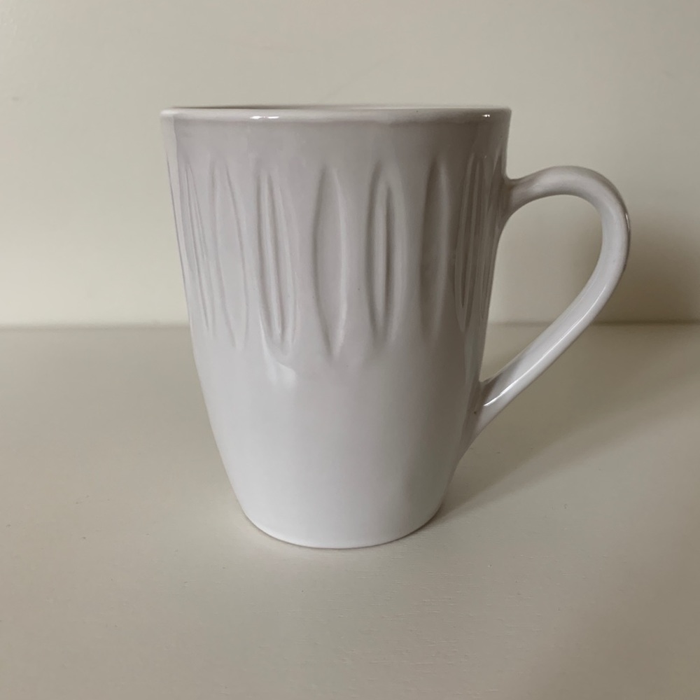 *LAST CHANCE* NWT The Burbs Carved Mug